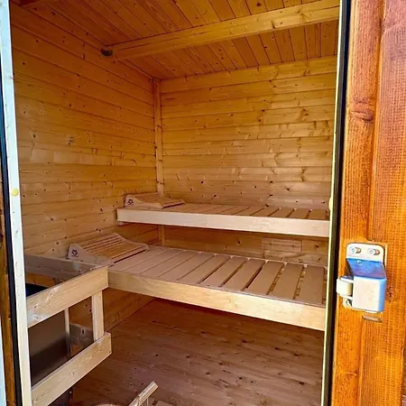 Vakantiehuis Fuege Vendeghaz *